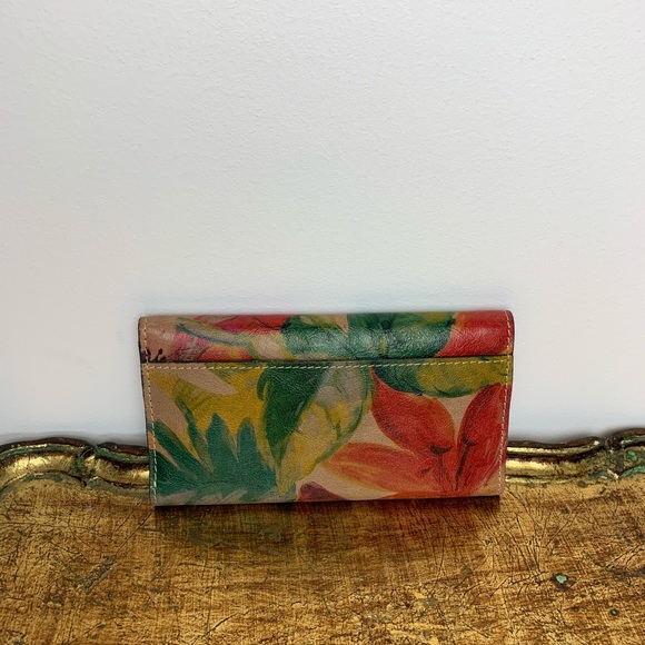 Patricia Nash flower wallet - Picture 2 of 7